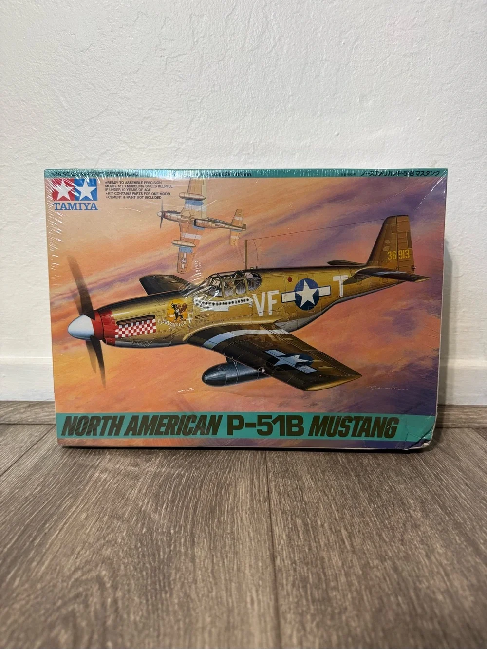 North American P-51B Mustang Model Kit - Olive Green